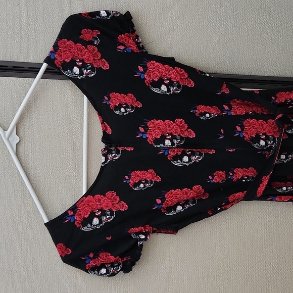 Royal Bones By Daang Goodman Skulls and Flowers Dress Size Small - Picture 7 of 16